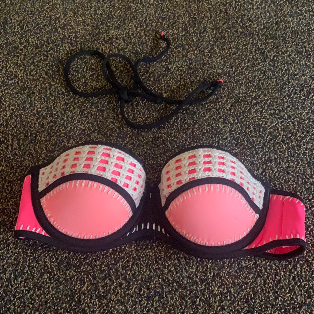 Victoria’s Secret crochet strapless bikini top 34B